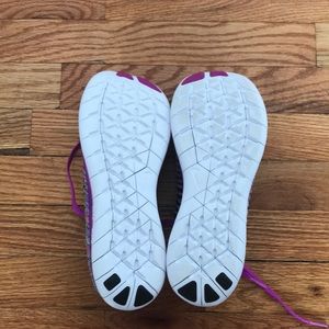 Nike Shoes - Nike Free Run Flyknit Nike Shoes - Nike Free Run Flyknit